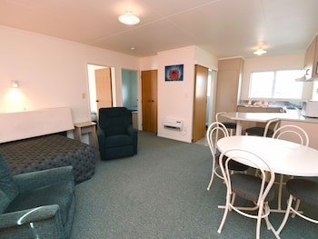 Avon Motel