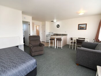 Avon Motel