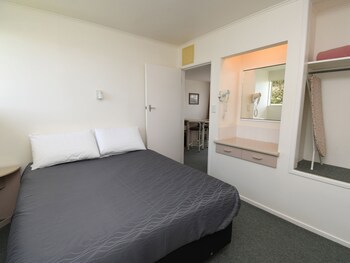 Avon Motel