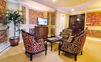 Amos Cozy Hotel & Convention Hall
