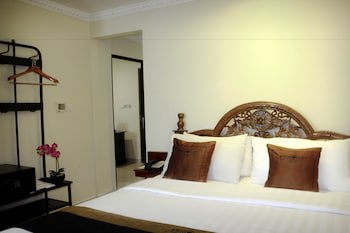 Amos Cozy Hotel & Convention Hall