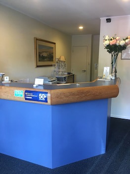 Cornwall Park Motor Inn