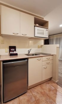 Cornwall Park Motor Inn