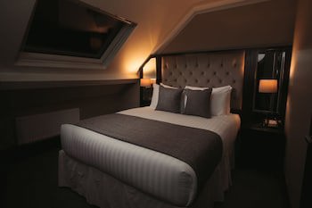 County Hotel & County Aparthotel Newcastle