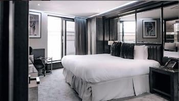 County Hotel & County Aparthotel Newcastle