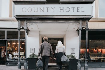 County Hotel & County Aparthotel Newcastle