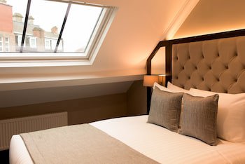 County Hotel & County Aparthotel Newcastle