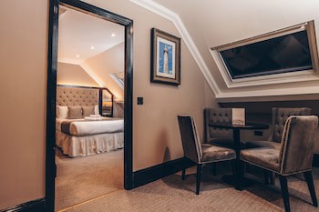 County Hotel & County Aparthotel Newcastle