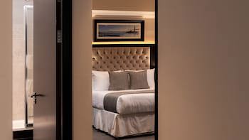 County Hotel & County Aparthotel Newcastle