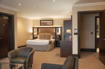 County Hotel & County Aparthotel Newcastle