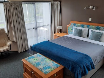 Pembrooke Motor Lodge