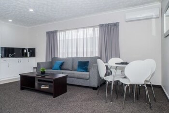 White Heron Motor Lodge