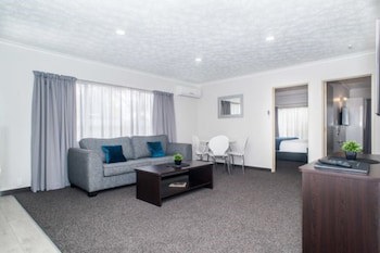 White Heron Motor Lodge