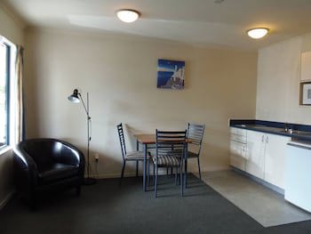 Bassingers Motor Lodge