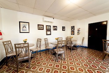Hotel Colonial
