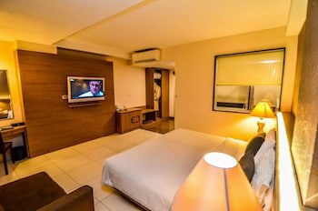 El Cavana Hotel