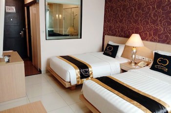 El Cavana Hotel