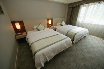 Hoya Hot Springs Resort & Spa