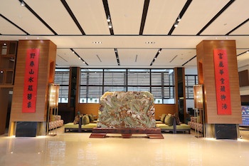 Hoya Hot Springs Resort & Spa