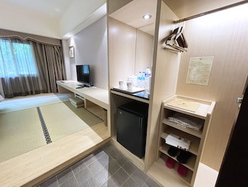Hoya Hot Springs Resort & Spa