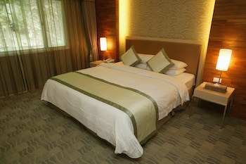 Hoya Hot Springs Resort & Spa