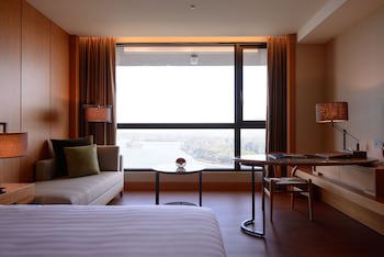 Everrich Golden Lake Hotel