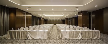 Everrich Golden Lake Hotel