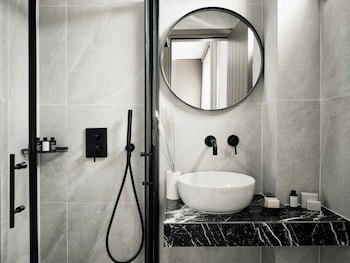 Acteon Hotel