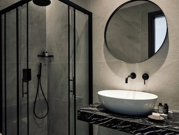 Acteon Hotel