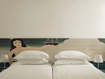 Acteon Hotel