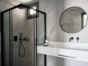 Acteon Hotel