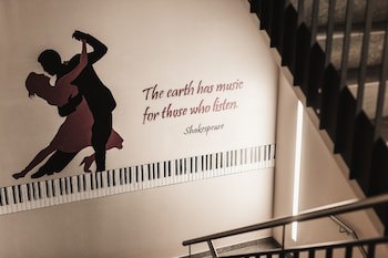 Anthony's Life & Style Hotel