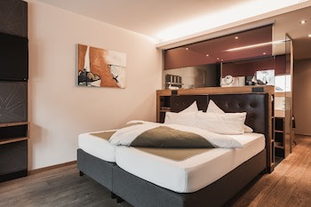 Anthony's Life & Style Hotel