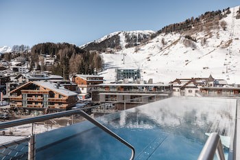 Anthony's Life & Style Hotel