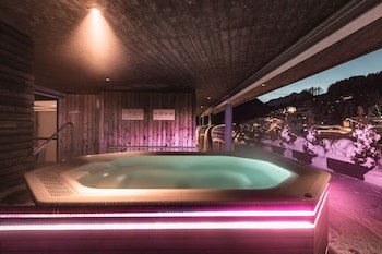 Anthony's Life & Style Hotel