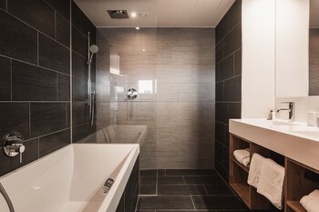 Anthony's Life & Style Hotel