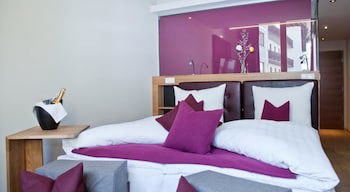 Anthony's Life & Style Hotel