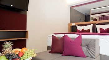 Anthony's Life & Style Hotel