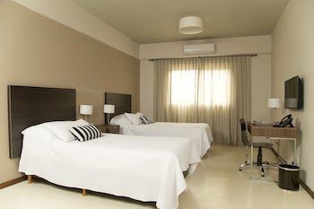 Casa Campus Pilar Suites