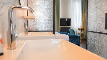 Amosa Hotel Liege & Sava Natures Cuisine