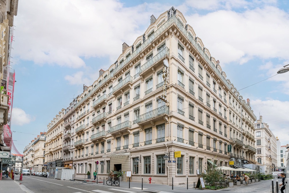 Globe et Cecil Hotel
