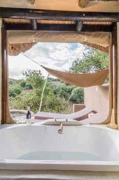 Safari Lodge - Amakhala Game Reserve