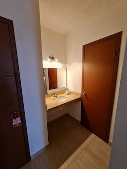 Hotel Marlon