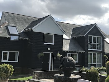The Old Red Lion Inn