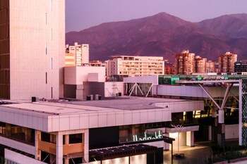 Courtyard Santiago Las Condes