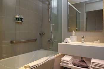 Courtyard Santiago Las Condes