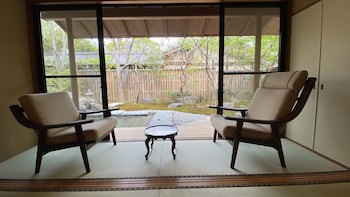 Yakakutei