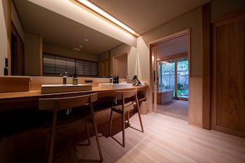Yakakutei