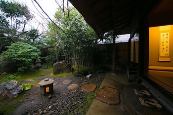 Yakakutei