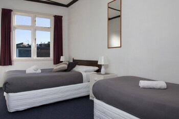 Moana Lodge - Hostel